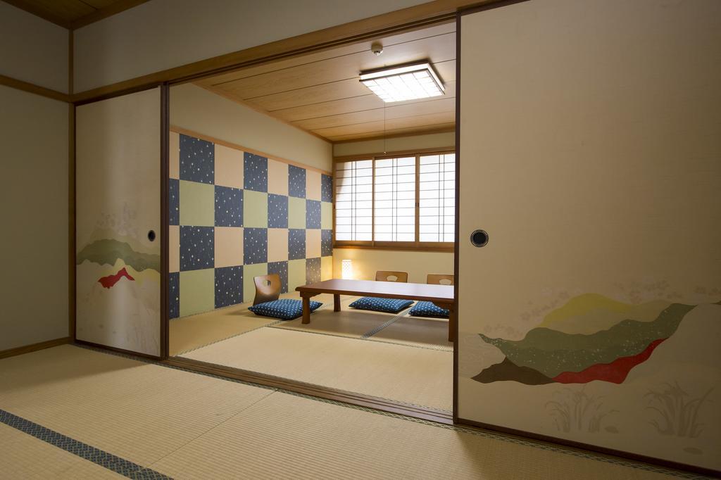 Green House Hiroshima Buitenkant foto